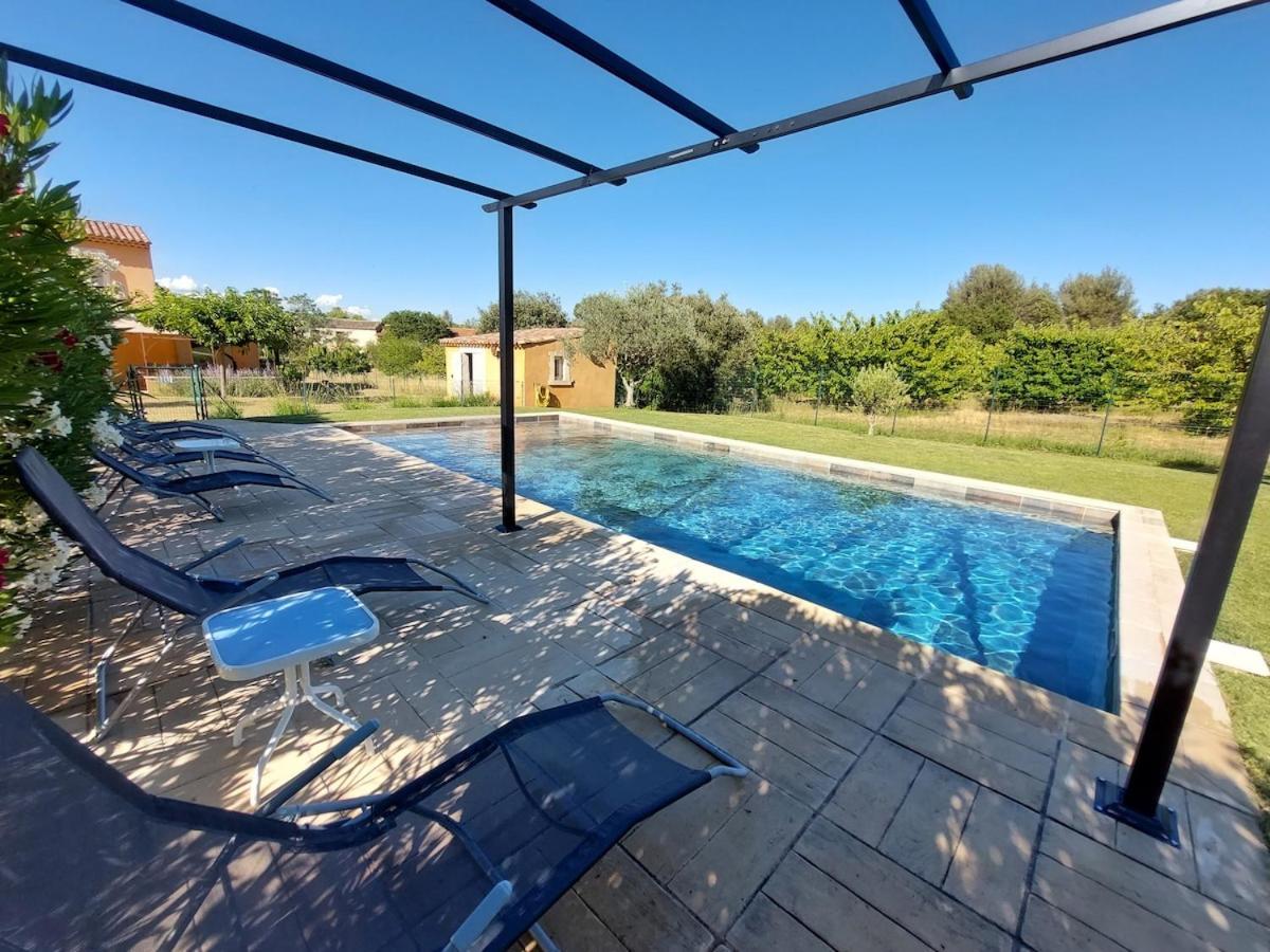 En Provence, Luberon, Villa Avec Piscine A Maubec Eksteriør bilde