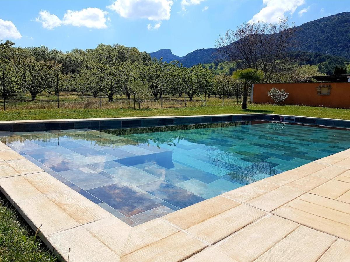 En Provence, Luberon, Villa Avec Piscine A Maubec Eksteriør bilde